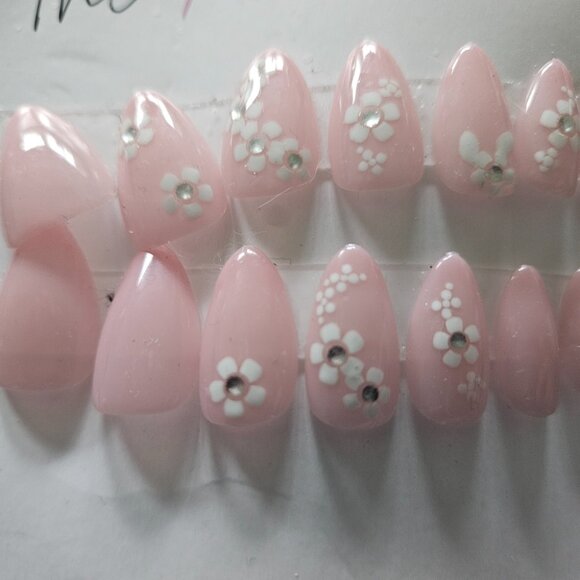 2 Sets Of Pink Gradient Press-On Nails - Picture 3 of 4